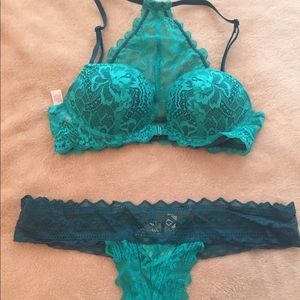 PINK Victoria’s Secret Date Racerback Bra Set M